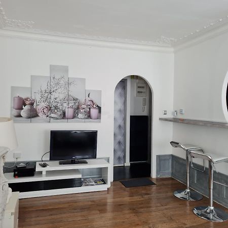 Ferienwohnung Le Baron Charleville-Mézières Exterior foto